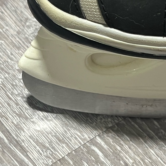 Men's Softee Black and Cream Ice Skates - Picture 5 of 5